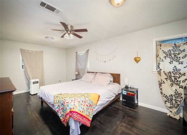 1806 Murray Ave, Rockdale, TX 76567