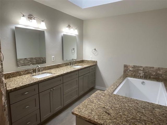 1600 Turtlecreek Road, Edmond, OK 73013