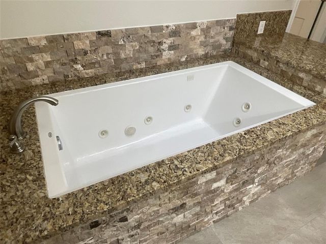 1600 Turtlecreek Road, Edmond, OK 73013