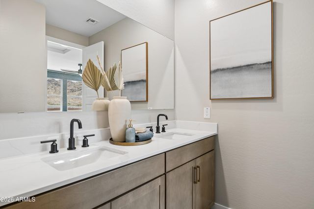 2736 E SWEET IRON Pass, Phoenix, AZ 85024
