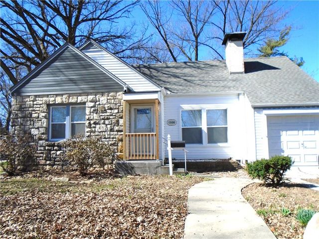 1308 6th Avenue, Leavenworth, KS 66048