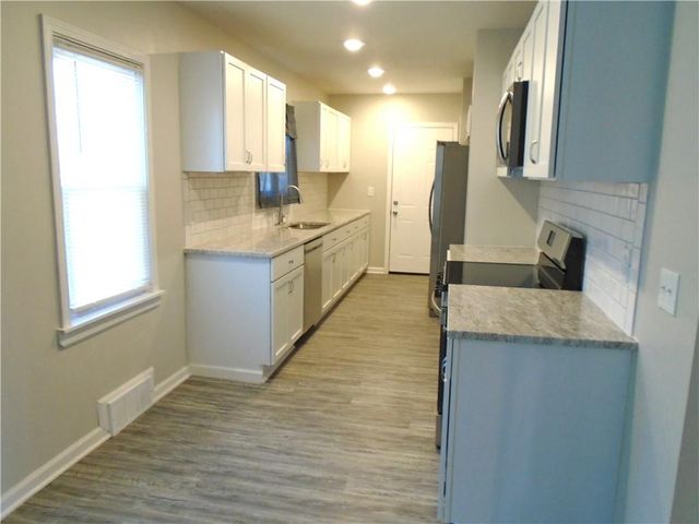 1308 6th Avenue, Leavenworth, KS 66048