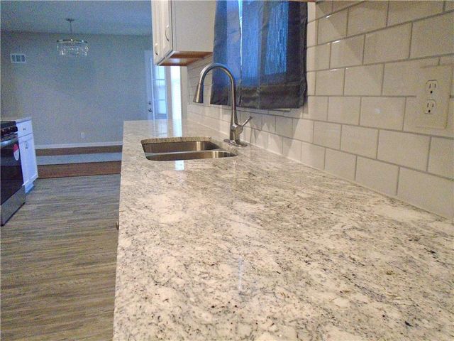 1308 6th Avenue, Leavenworth, KS 66048