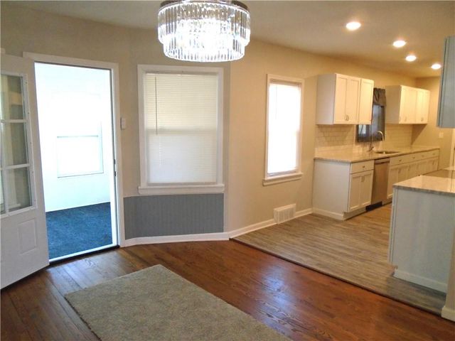 1308 6th Avenue, Leavenworth, KS 66048