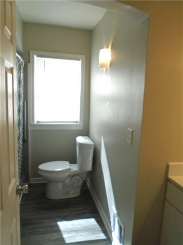 1308 6th Avenue, Leavenworth, KS 66048