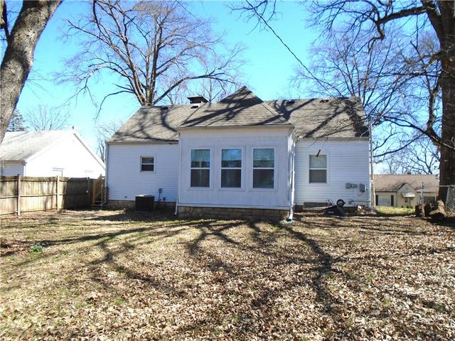 1308 6th Avenue, Leavenworth, KS 66048