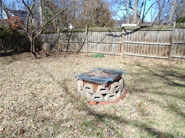 1308 6th Avenue, Leavenworth, KS 66048