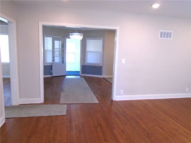 1308 6th Avenue, Leavenworth, KS 66048