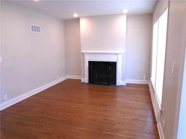 1308 6th Avenue, Leavenworth, KS 66048