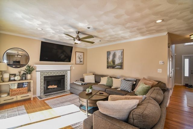 12 Scotland Heights Rd, Haverhill, MA 01832