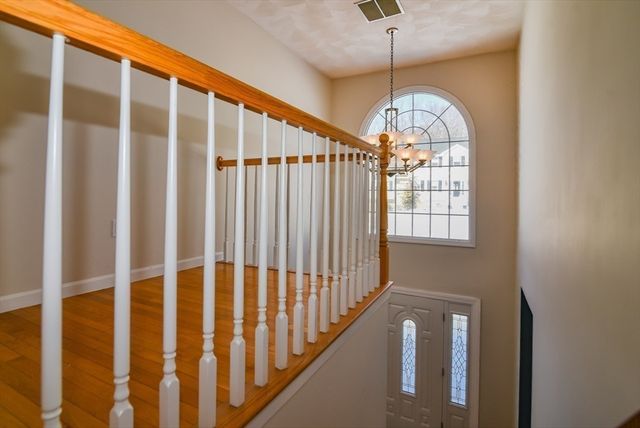 12 Scotland Heights Rd, Haverhill, MA 01832