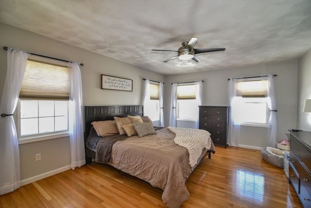 12 Scotland Heights Rd, Haverhill, MA 01832