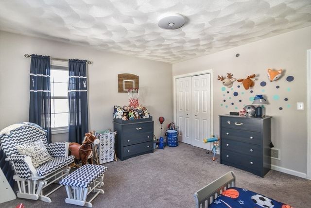 12 Scotland Heights Rd, Haverhill, MA 01832