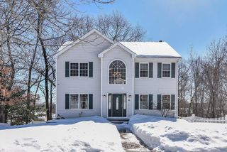 12 Scotland Heights Rd, Haverhill, MA 01832