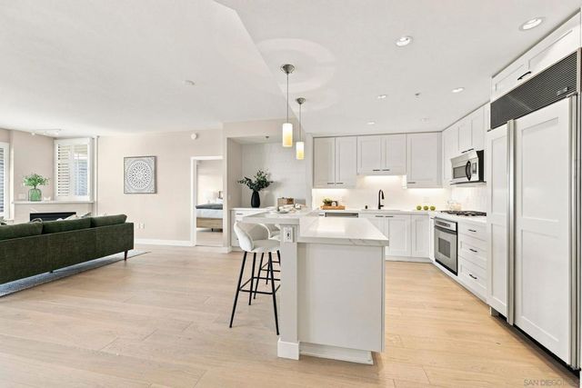 700 W Harbor Dr 1805, San Diego, CA 92101