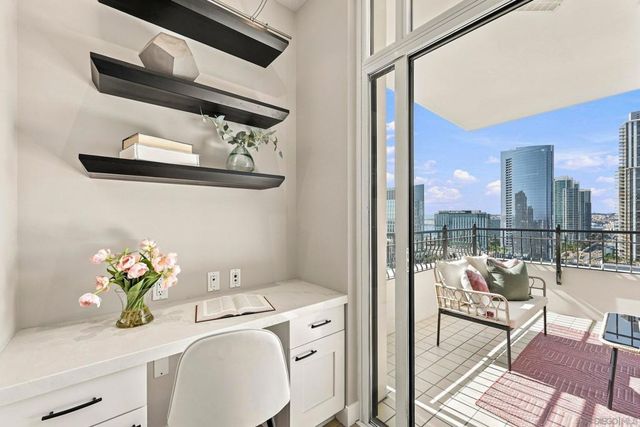 700 W Harbor Dr 1805, San Diego, CA 92101