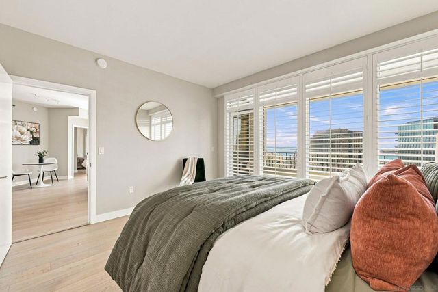 700 W Harbor Dr 1805, San Diego, CA 92101