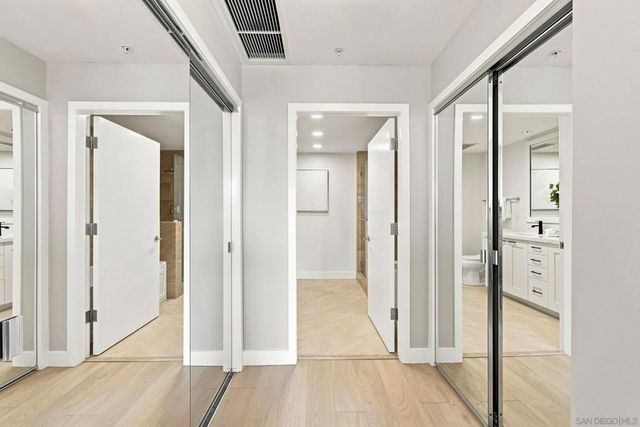 700 W Harbor Dr 1805, San Diego, CA 92101