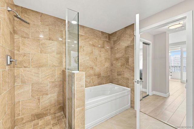 700 W Harbor Dr 1805, San Diego, CA 92101