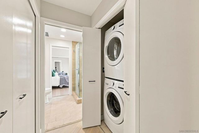 700 W Harbor Dr 1805, San Diego, CA 92101