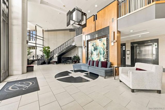 700 W Harbor Dr 1805, San Diego, CA 92101