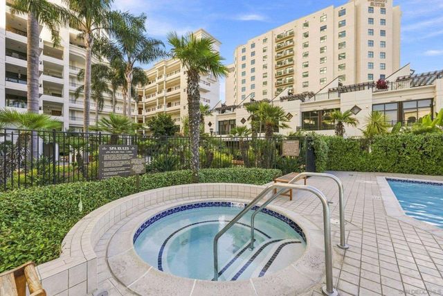 700 W Harbor Dr 1805, San Diego, CA 92101