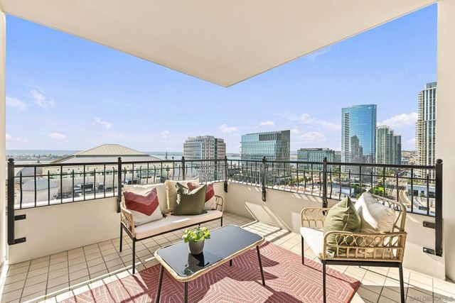 700 W Harbor Dr 1805, San Diego, CA 92101