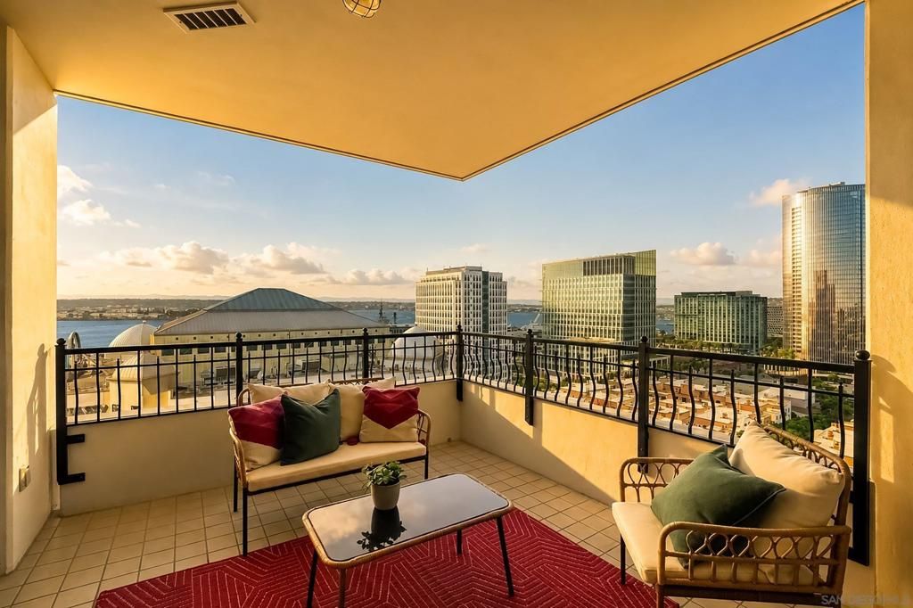 700 W Harbor Dr 1805, San Diego, CA 92101 — photo 5