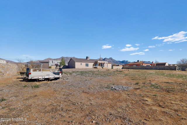6413 Wagons East Trail, Las Cruces, NM 88012