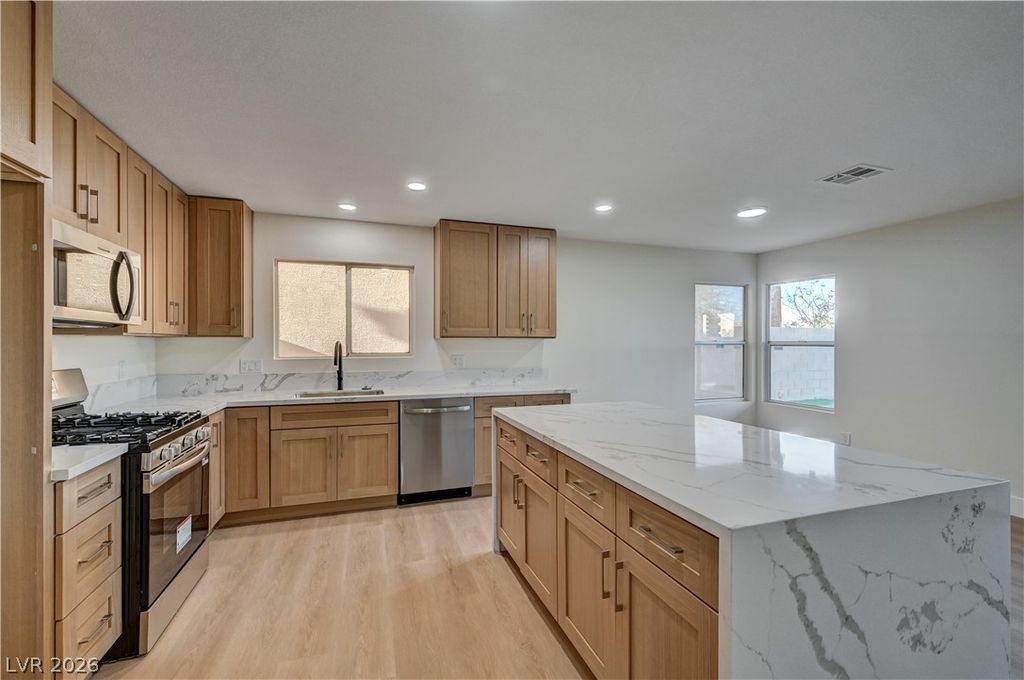 1600 Royal Canyon Drive, Las Vegas, NV 89128 — photo 4