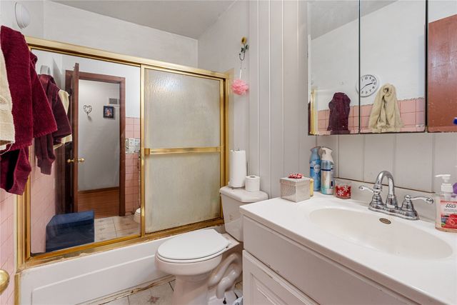 903 4th Avenue SE, Altoona, IA 50009