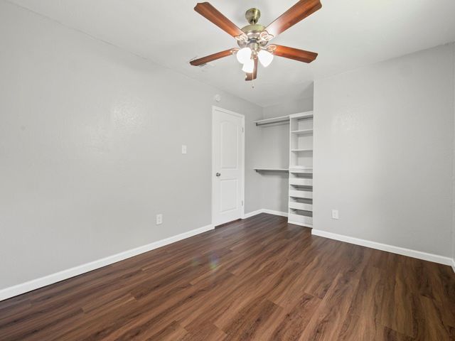 1002 Cresswell DR, Pflugerville, TX 78660