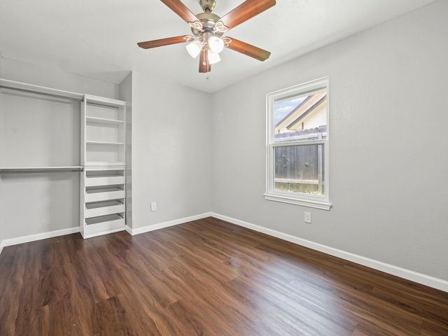 1002 Cresswell DR, Pflugerville, TX 78660