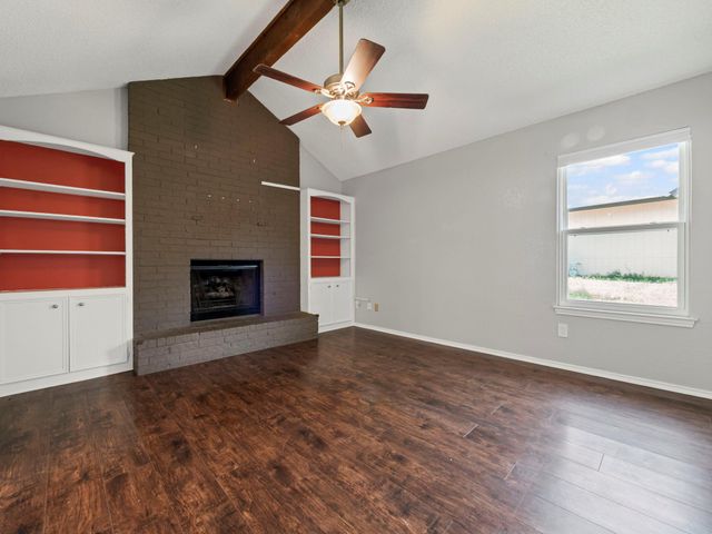 1002 Cresswell DR, Pflugerville, TX 78660