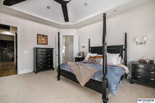 21313 Hickory Street, Omaha, NE 68022