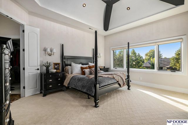 21313 Hickory Street, Omaha, NE 68022