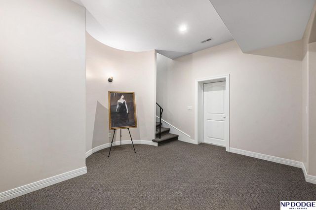 21313 Hickory Street, Omaha, NE 68022