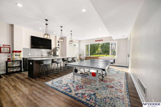 21313 Hickory Street, Omaha, NE 68022