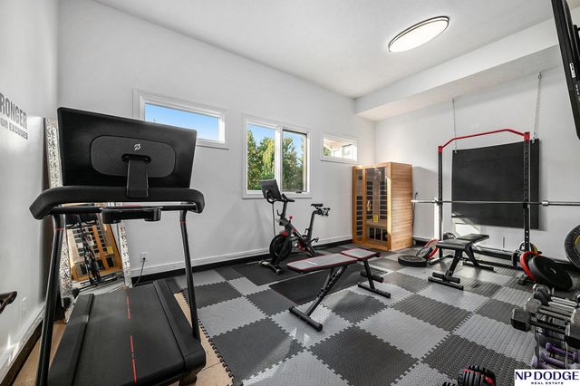 21313 Hickory Street, Omaha, NE 68022