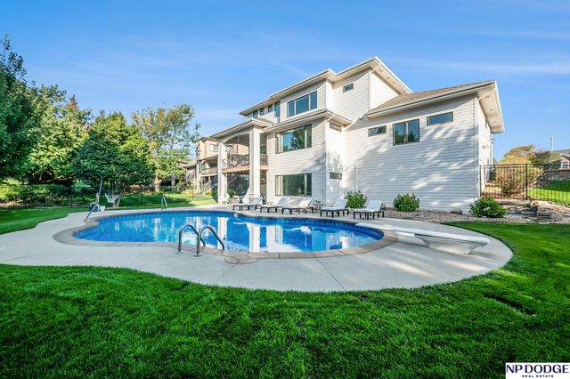 21313 Hickory Street, Omaha, NE 68022