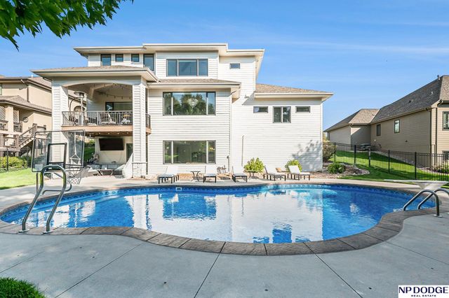 21313 Hickory Street, Omaha, NE 68022