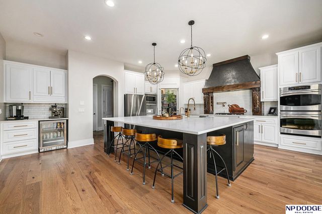 21313 Hickory Street, Omaha, NE 68022