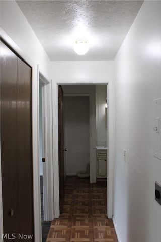 8557 N Akins Road 103, North Royalton, OH 44133