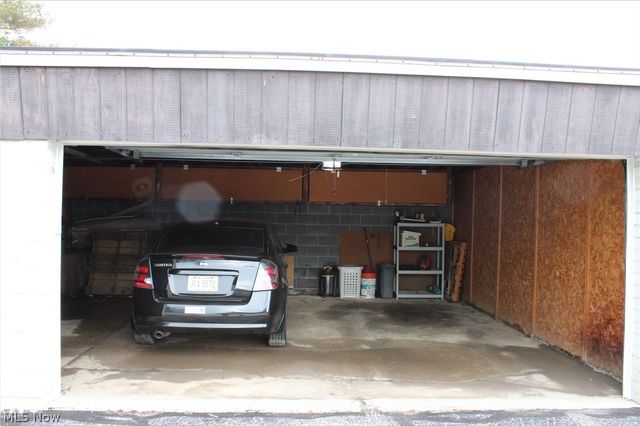 8557 N Akins Road 103, North Royalton, OH 44133