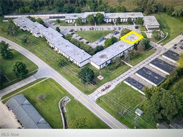 8557 N Akins Road 103, North Royalton, OH 44133