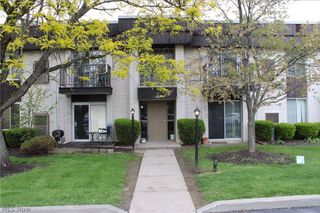 8557 N Akins Road 103, North Royalton, OH 44133