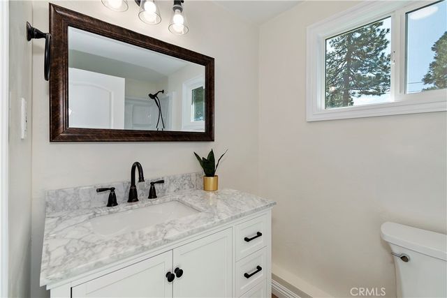 26650 Blackfoot Trail E, Rimforest, CA 92378