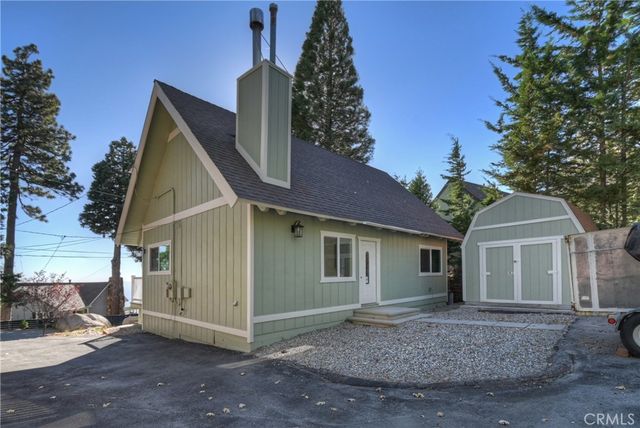 26650 Blackfoot Trail E, Rimforest, CA 92378
