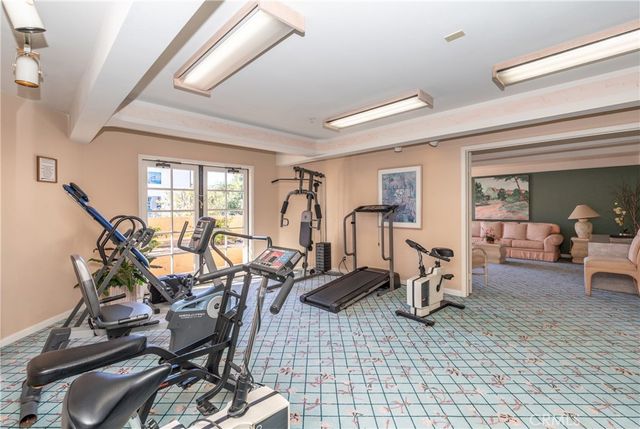 11410 Brookshire 319, Downey, CA 90241