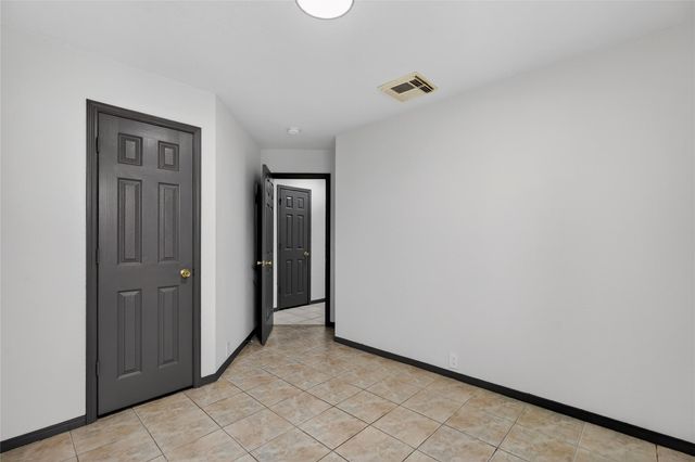 17331 Stone Peaks Drive, Houston, TX 77095